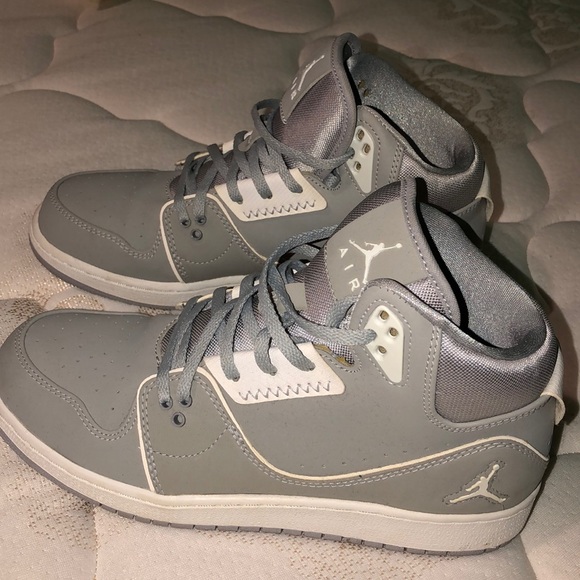 Jordan 23s - Picture 4 of 5